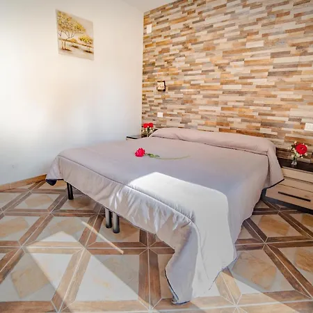 Ad Astra Bed & Breakfast 3*